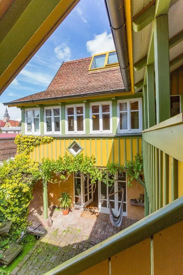 Maisonette Baugut contacts